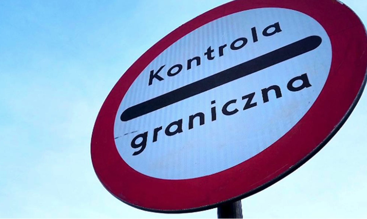 Policja radzi: włącz TA w samochodzie. Kierowcy nerwowo szukają przycisku