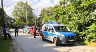 Dacia z Sieradza miała dwóch kierowców. On spał, ona prowadziła
