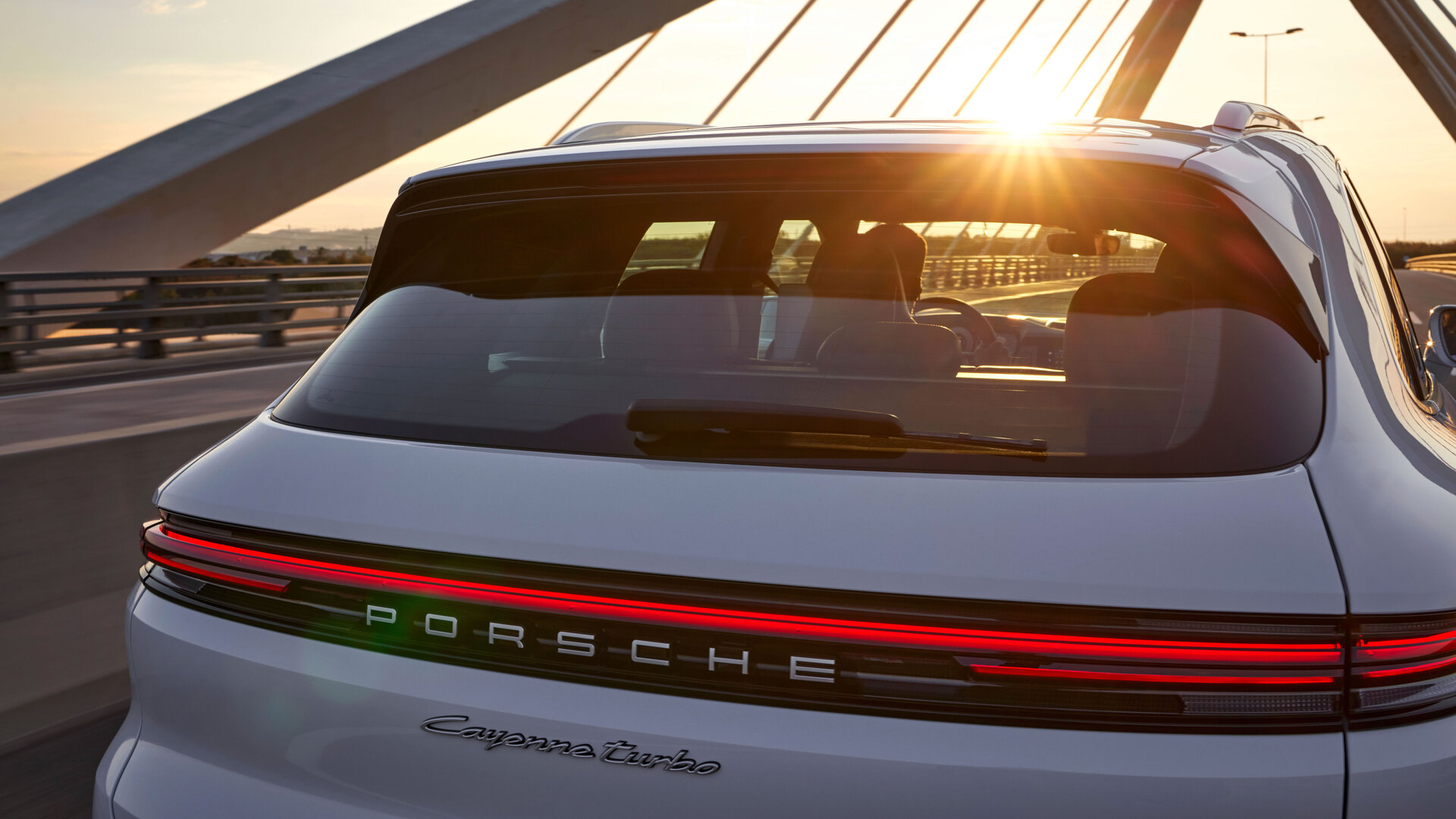 porsche cayenne ev