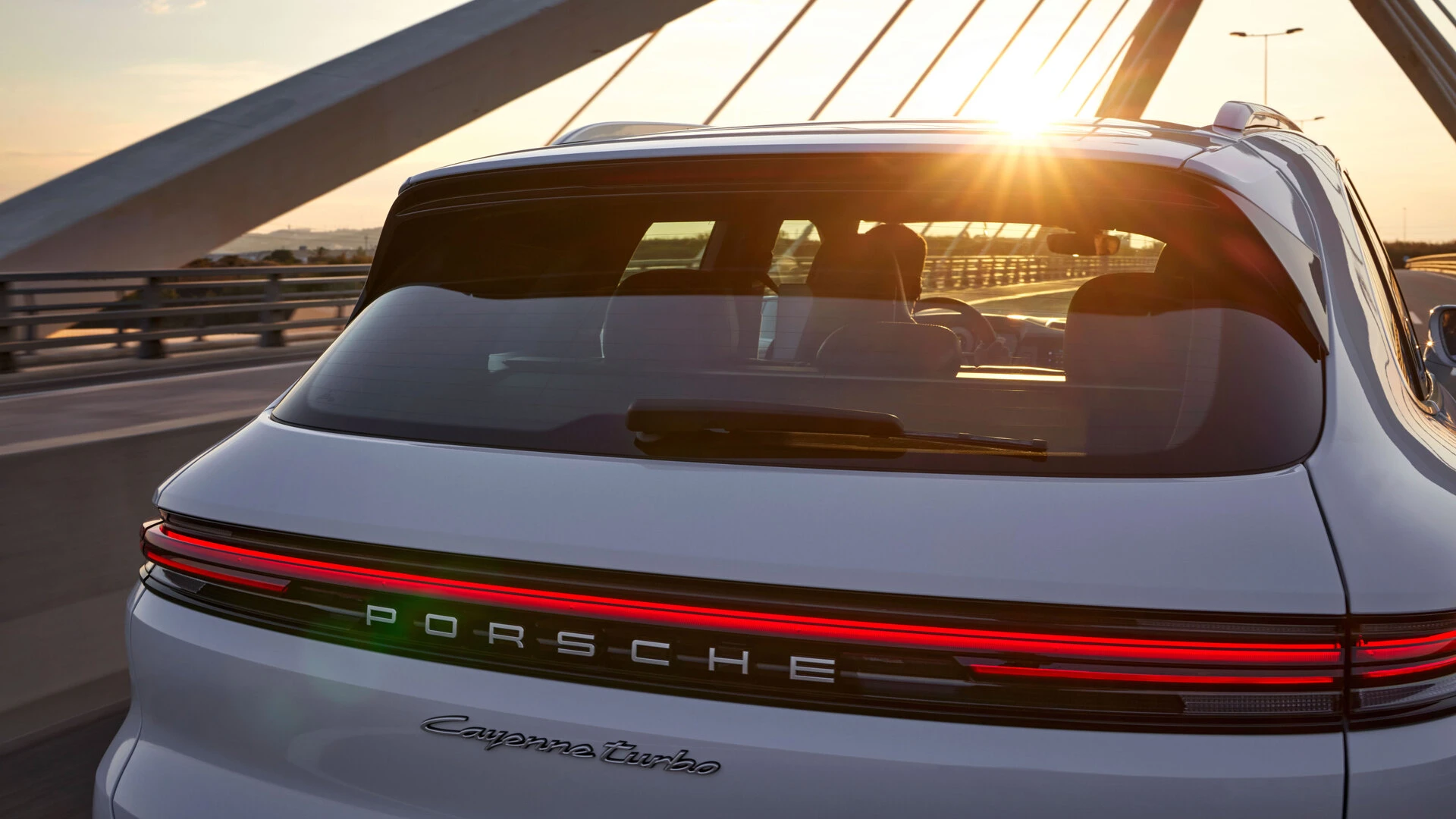 porsche cayenne ev