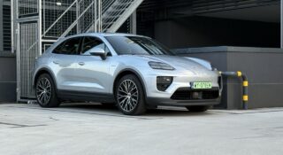 To Porsche ma wnętrze w stylu lat 90. Potrzebujemy więcej takich kolorów