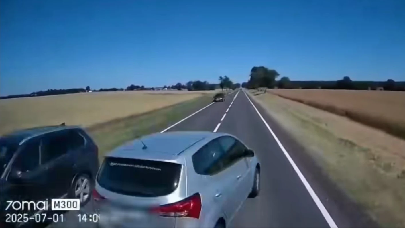 Wyprzedzał na żyletki, ale nie zdążył. Teraz grozi mu 30 tys. zł grzywny