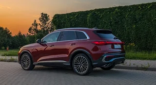Czerwone, głośne i wściekłe. Nowe Audi SQ5 nie bierze jeńców