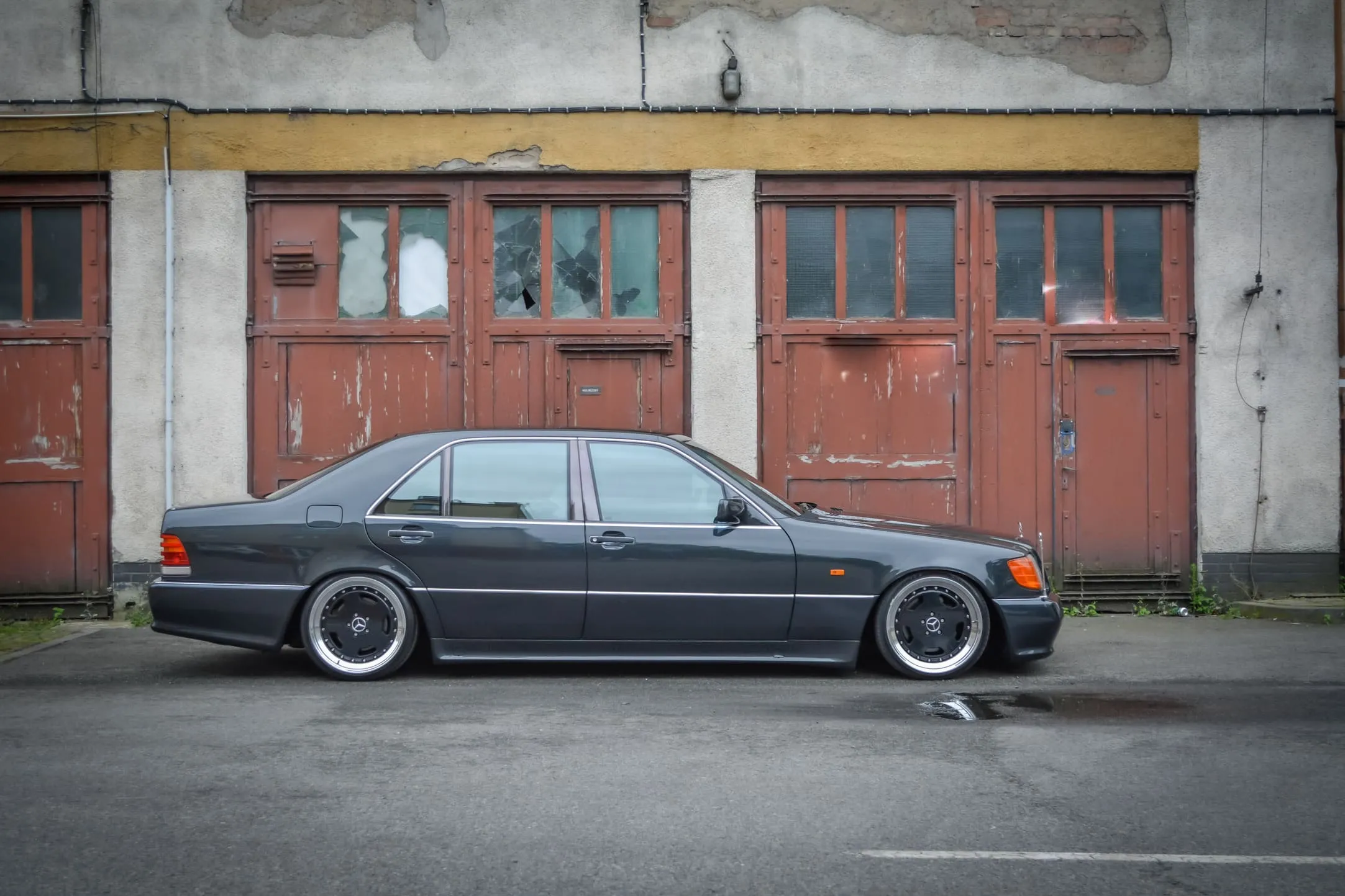 https://cdn-ab.spidersweb.pl/2025/08/Mercedes-W140-AMG_2.jpg