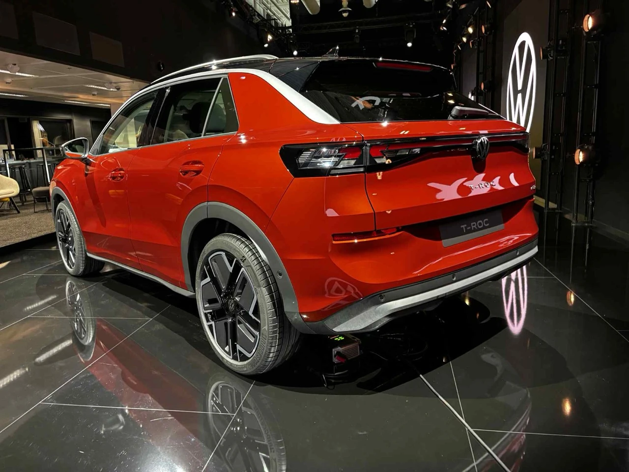 https://cdn-ab.spidersweb.pl/2025/08/VW-T-Roc-2025_10-Duzy.jpeg