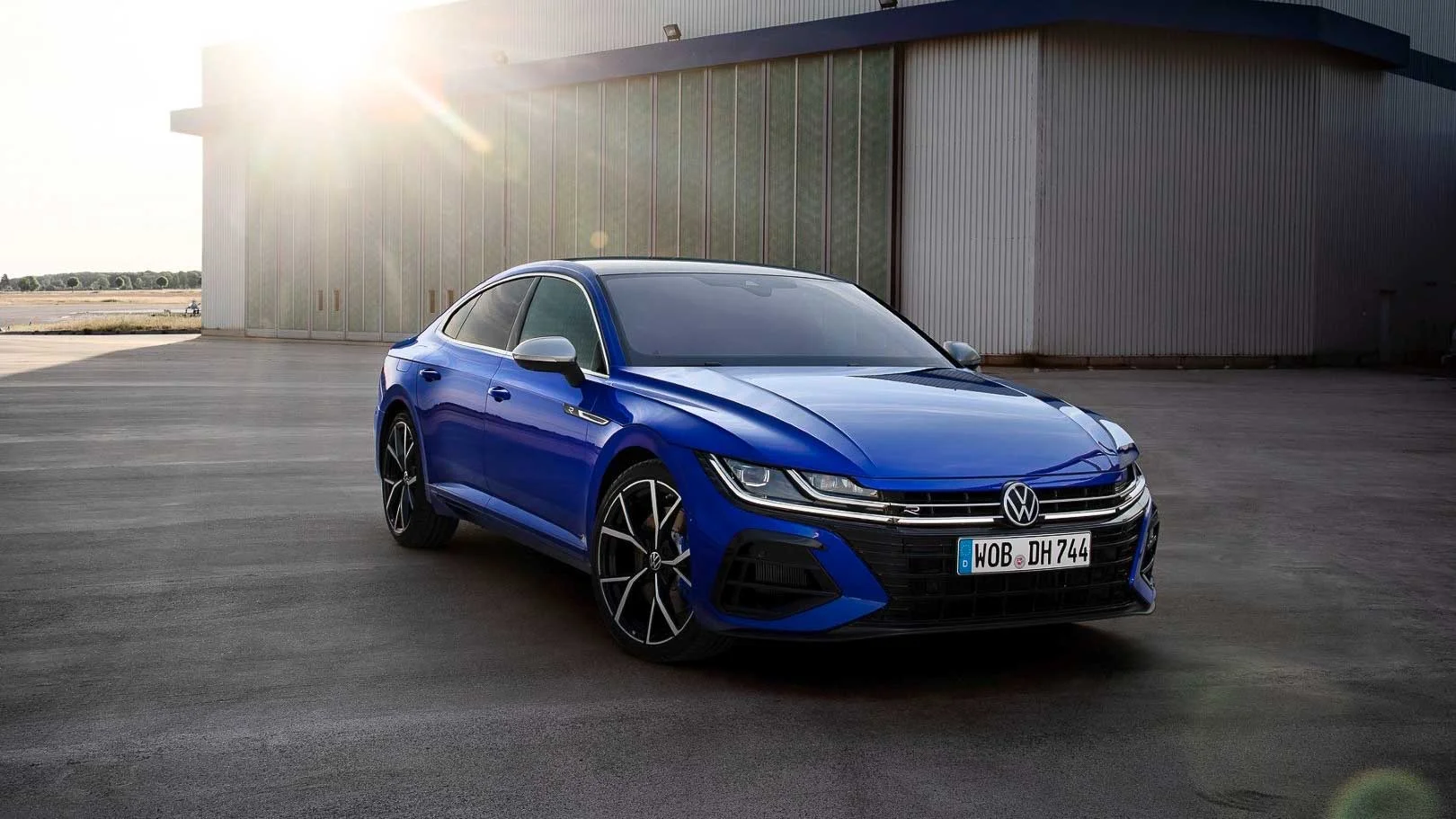 Arteon Shooting Brake vs Golf Alltrack – elegancja kontra przygoda