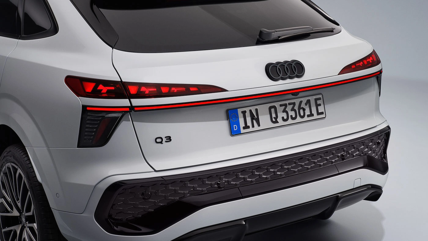 Nowe Audi Q3 ma polską cenę. Dopłacisz za ten dach