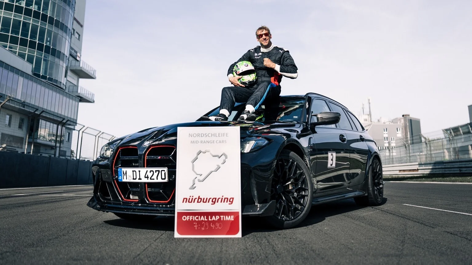 Najszybszy wóz do wożenia lodówki na Nurburgringu. BMW bije rekord