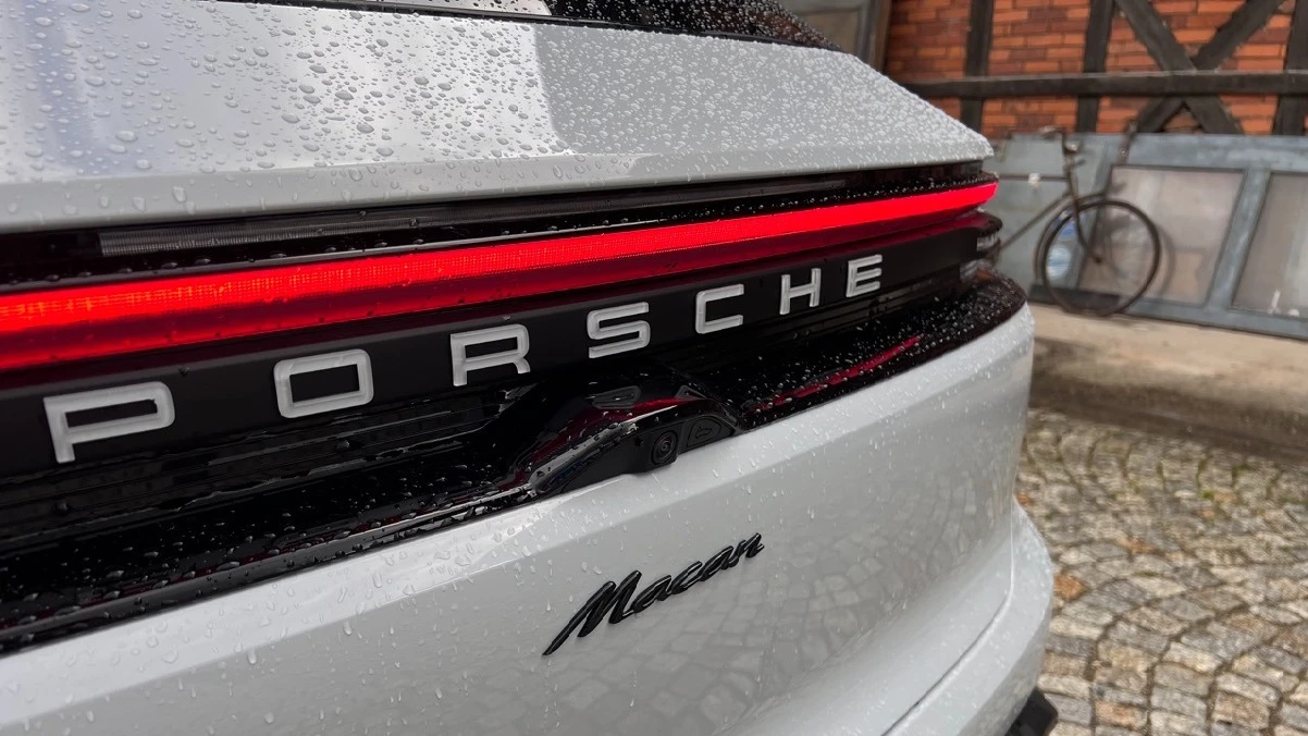 Porsche wczoraj: ubijamy spalinowego Macana. Porsche dzisiaj: oto nowy spalinowy SUV