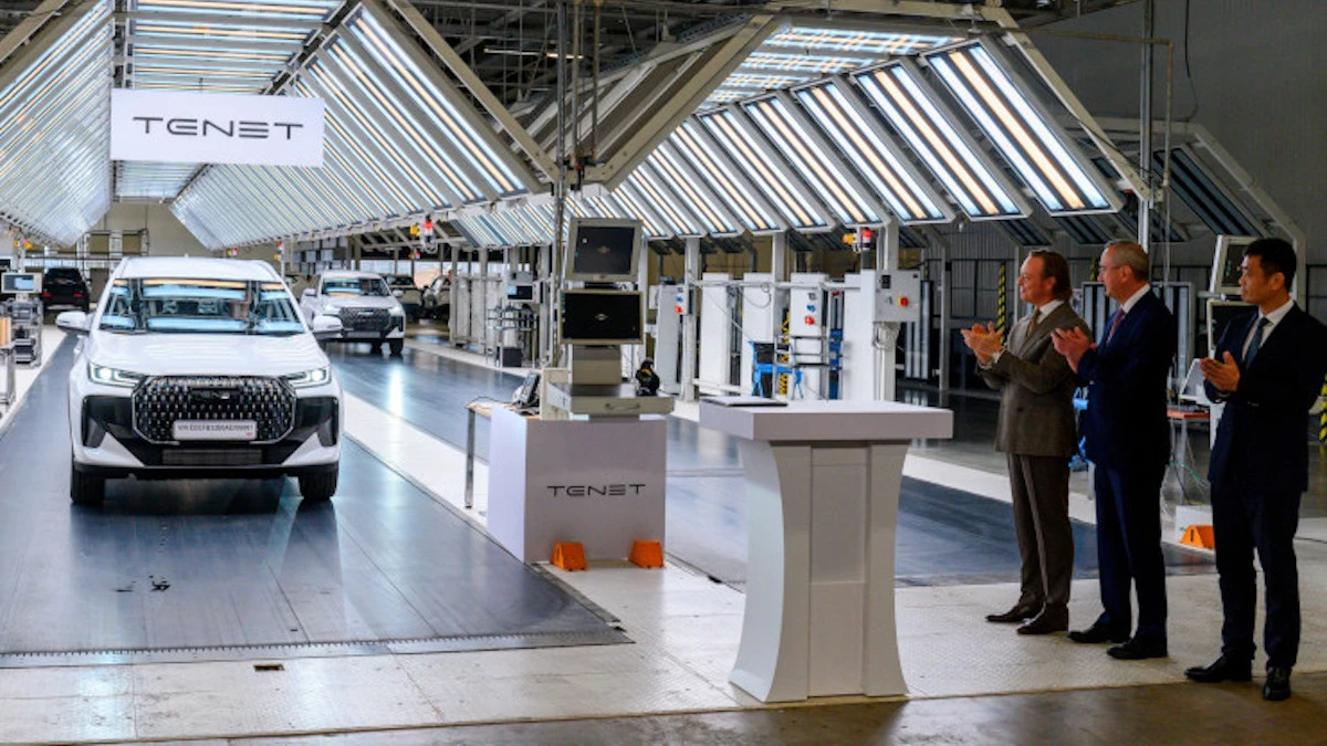 Myślisz, że oglądasz film z Hollywood, a to nowy SUV. W dodatku rosyjski (trochę)