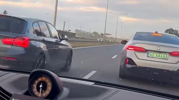 Dwa BMW blokowały Porsche. Też chciałbym wiedzieć, o co chodzi