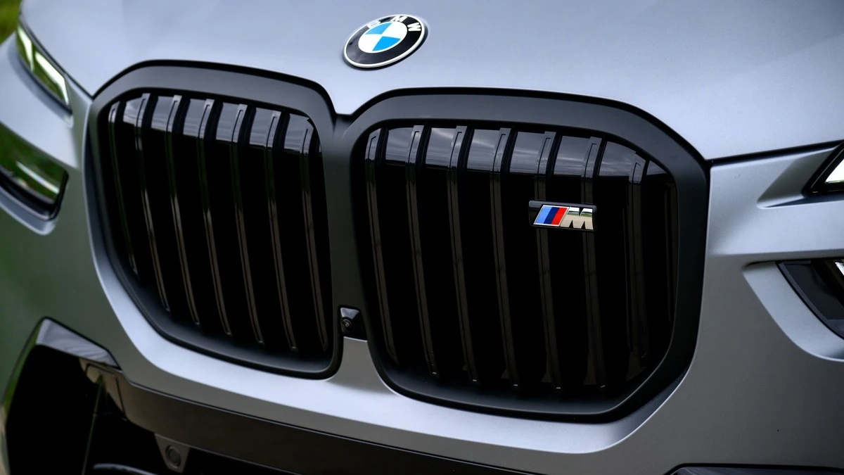 nowy sedan bmw