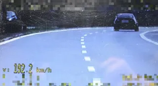 Spieszył się BMW na sprawdzian z matmy. Ewidentnie ma problem z liczeniem