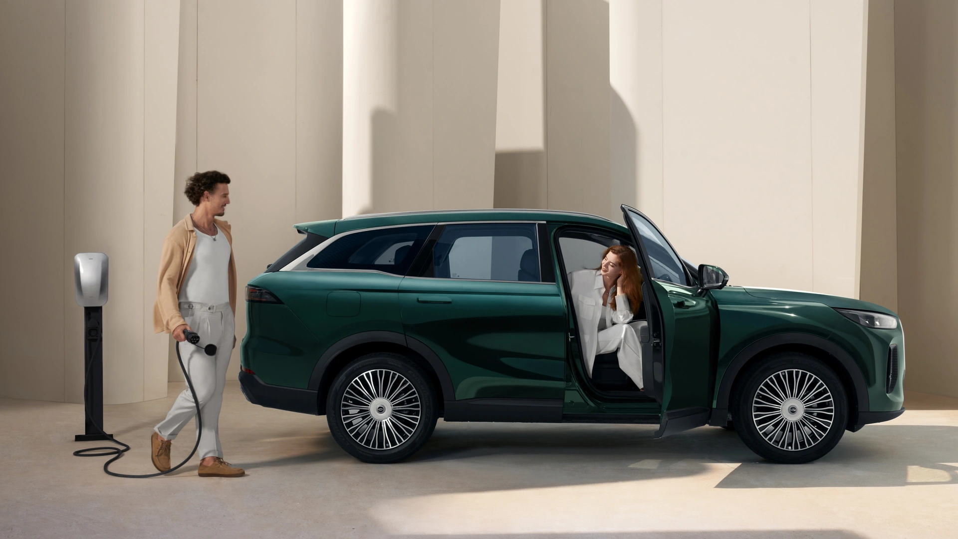 https://cdn-ab.spidersweb.pl/2025/09/chery-tiggo-9-8.jpg