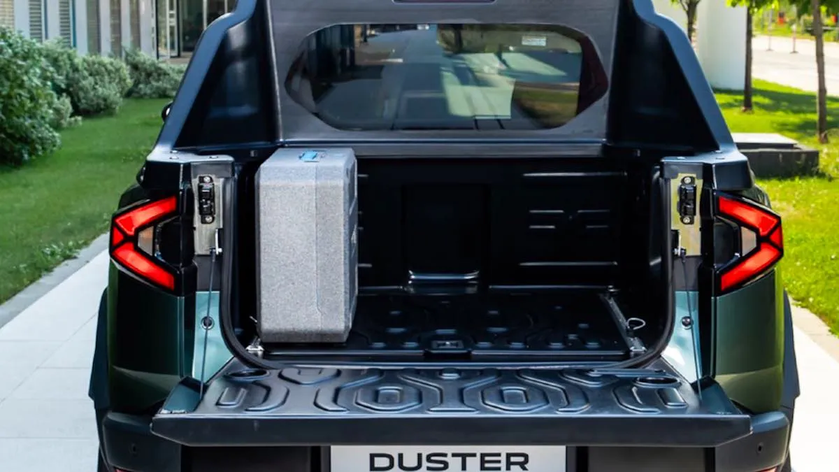 Dacia Duster debiutuje w nowej wersji nadwozia. Lepiej nie zostawiaj nic w bagażniku