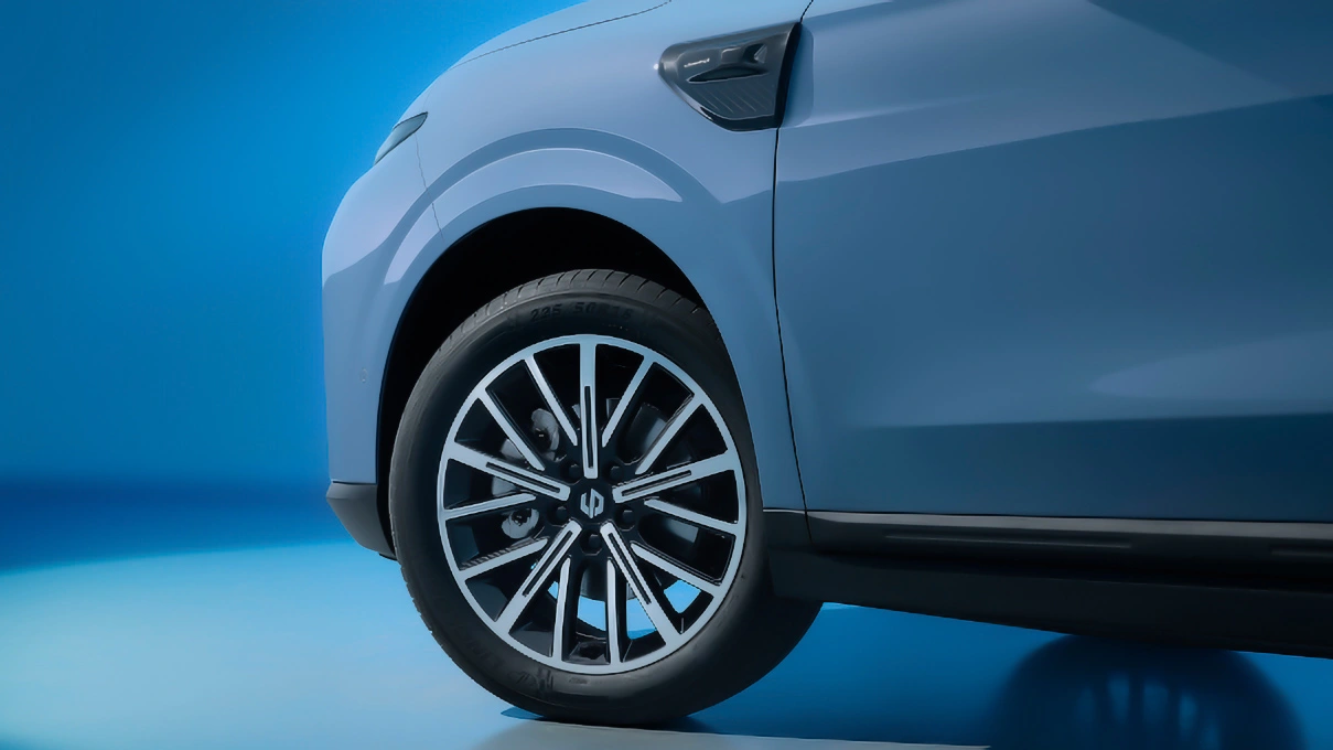 Ten spory SUV rozwalił system ceną. Oto jego rywale
