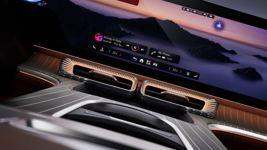 mercedes glc eq wnętrze ekran