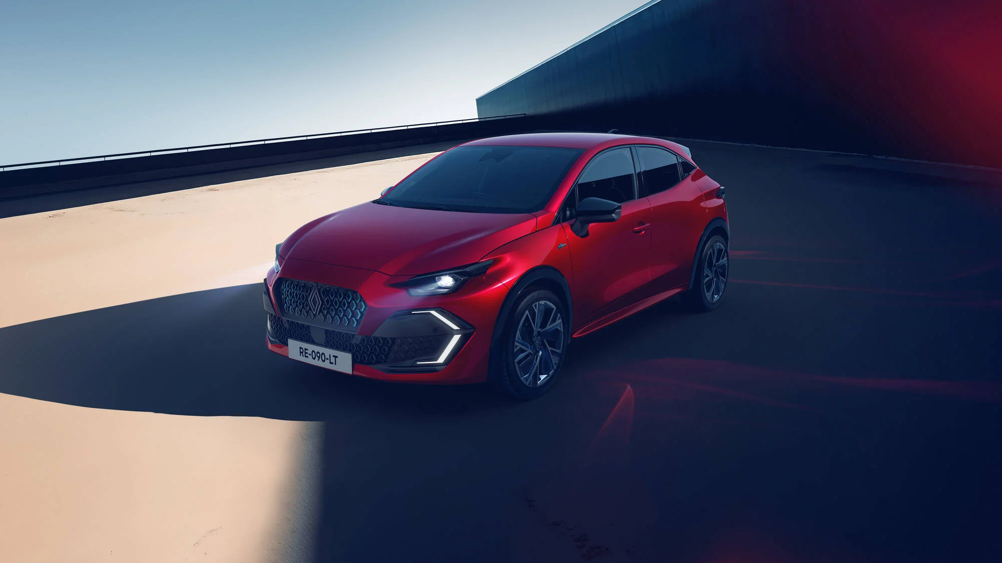 Oto nowe Renault Clio. Jest czerwone, może mieć LPG, a do tego nie ma wersji elektrycznej