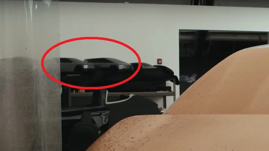 SUV i minvan Tesli zostały zauważone. Klienci mogą wyłapać blaszkę