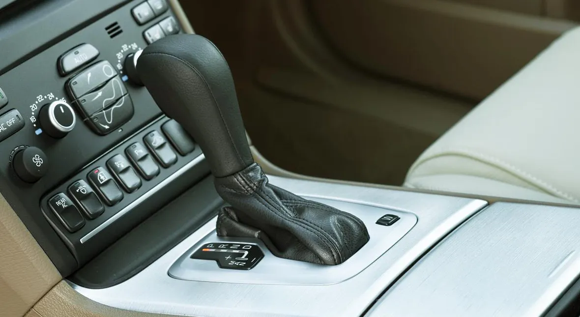 Image for Łuk na egzaminie jest bez sensu? Ruszanie automatem pod górę jest lepsze