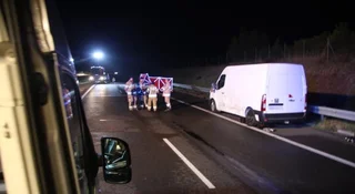 Zginęli zmieniając koło na drodze ekspresowej. Porozmawiajmy o tym pasie awaryjnym