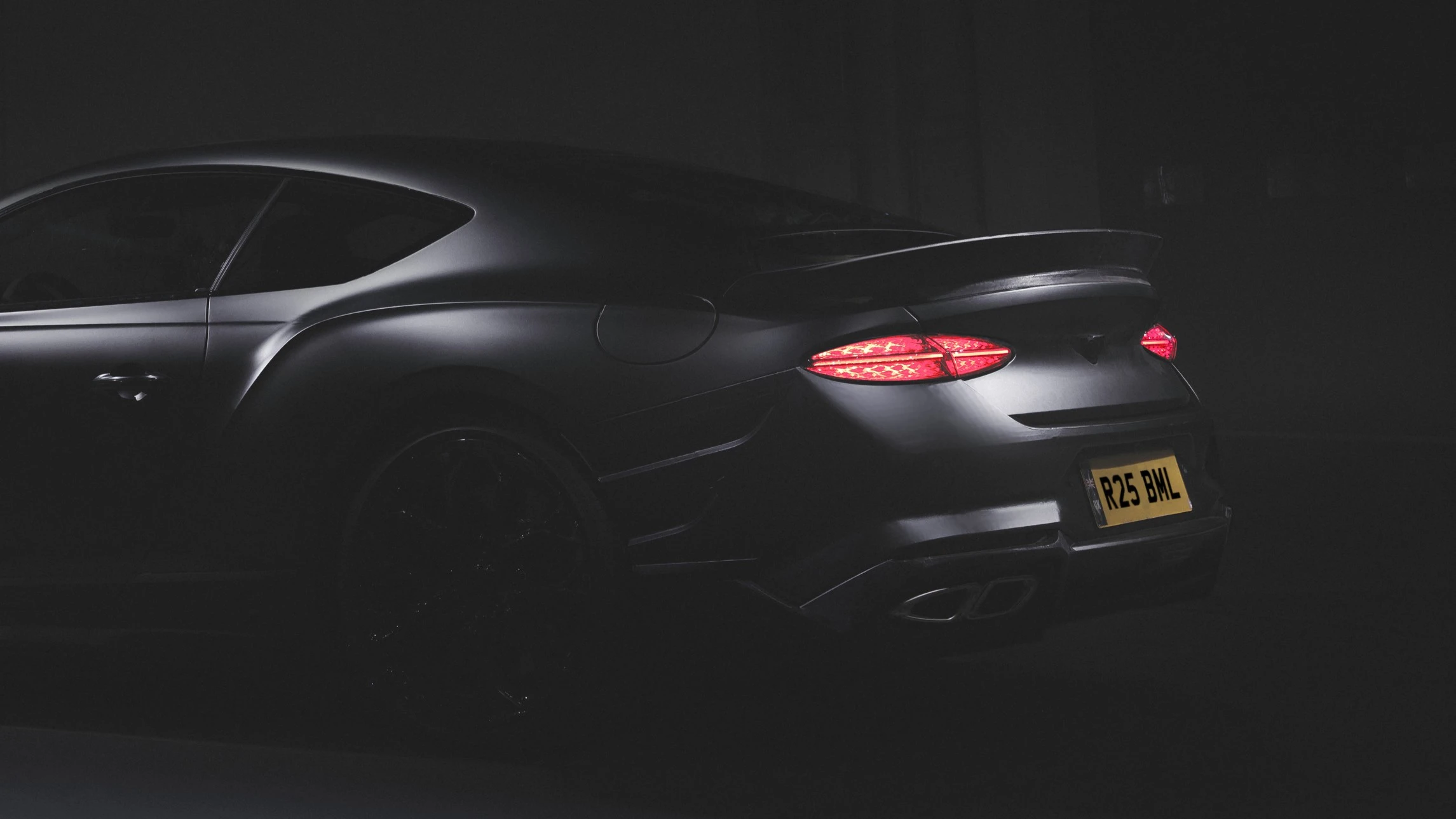 Nowy Bentley Continental jest lekki i ma napęd na tył. I o to chodzi