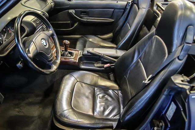 https://cdn-ab.spidersweb.pl/2025/10/bmw-z3-roadster-skorzane-6.jpeg