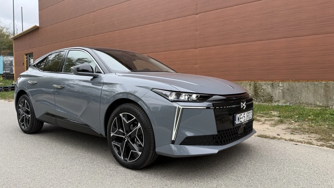 DS 4 lifting