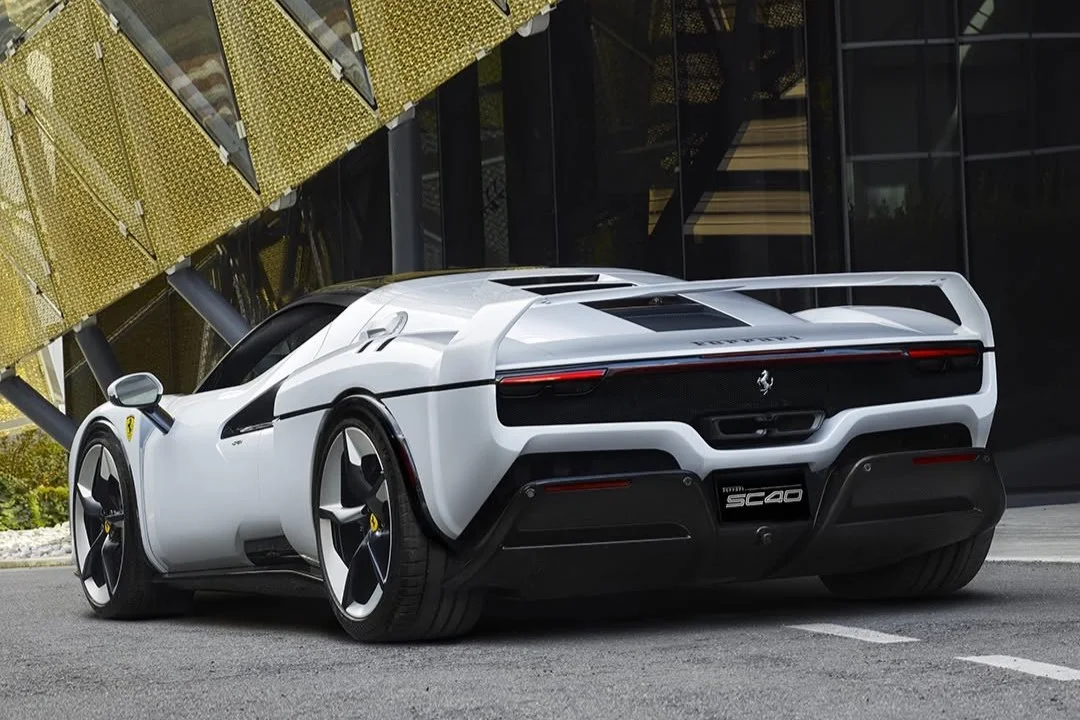 https://cdn-ab.spidersweb.pl/2025/10/ferrari-sc40-6.jpg