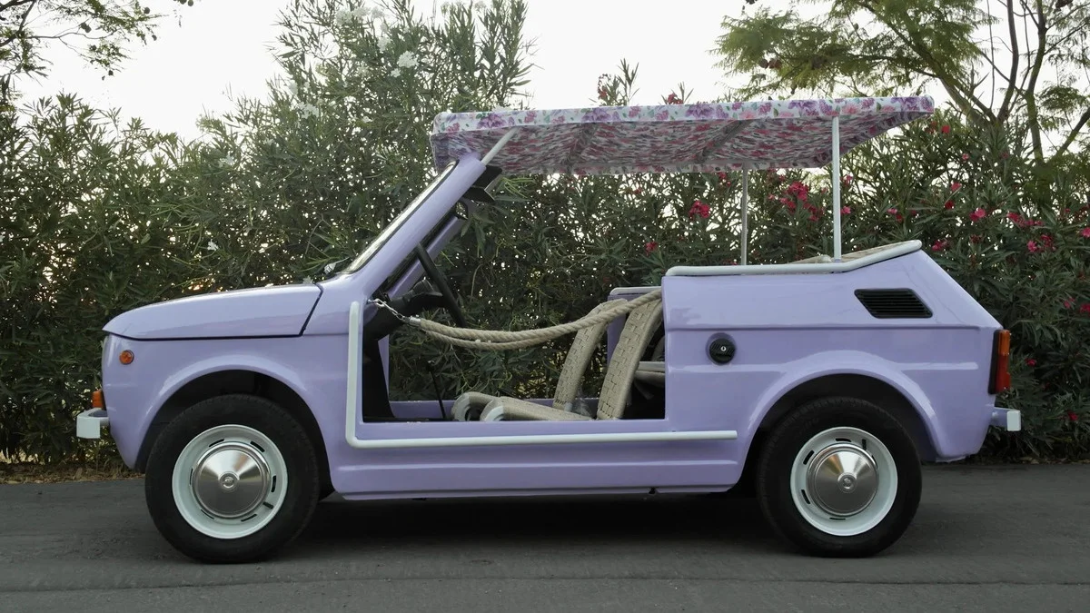 Na sprzedaż jest najsłodszy z Maluchów. Wygląda, jakby w PRL działał Instagram