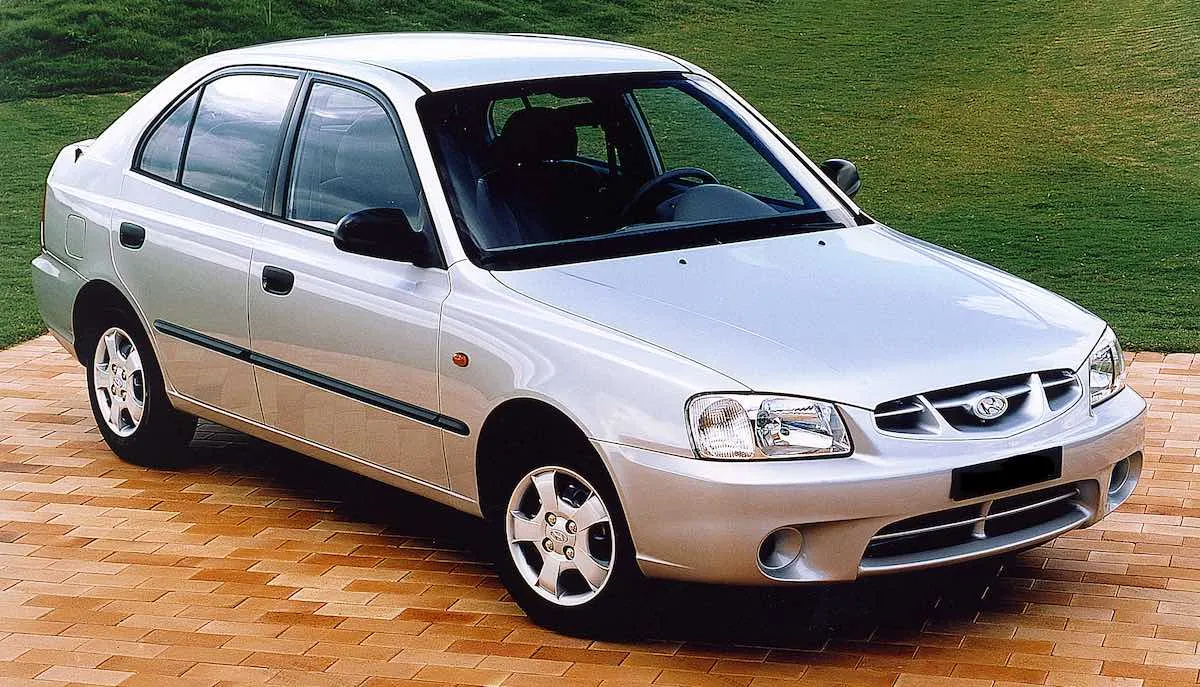 Najbardziej niezwykły Hyundai na sprzedaż. Prąd wytwarza mu diesel od Smarta