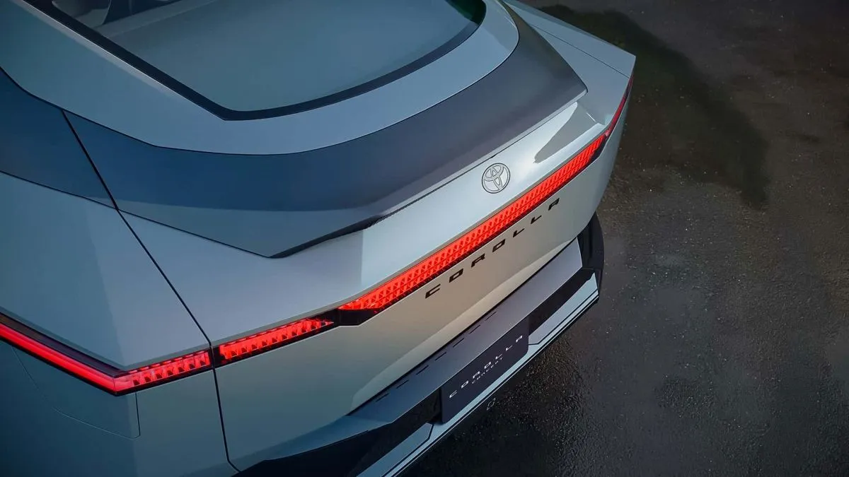 Tak wygląda nowa Toyota Corolla. Sedan z piekła rodem