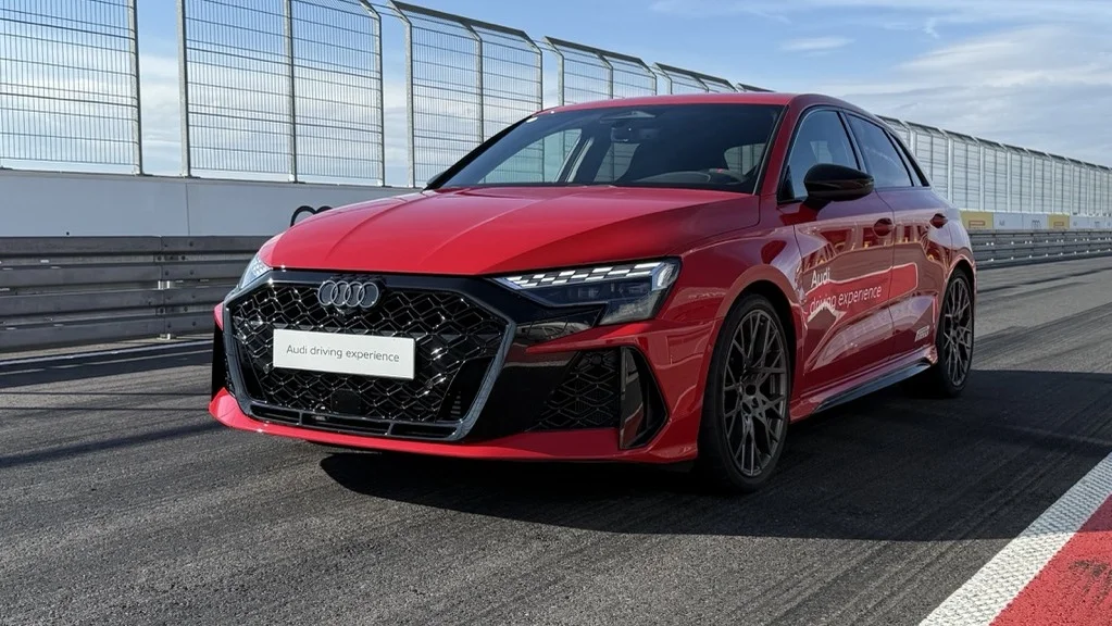 Audi na zakrętach i ABC skutecznej jazdy na torze. To musisz wiedzieć, by jechać szybko