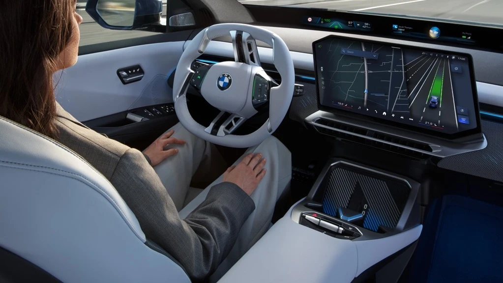 Spojrzysz w lusterko, a samochód sam skręca. Władze już się zgodziły