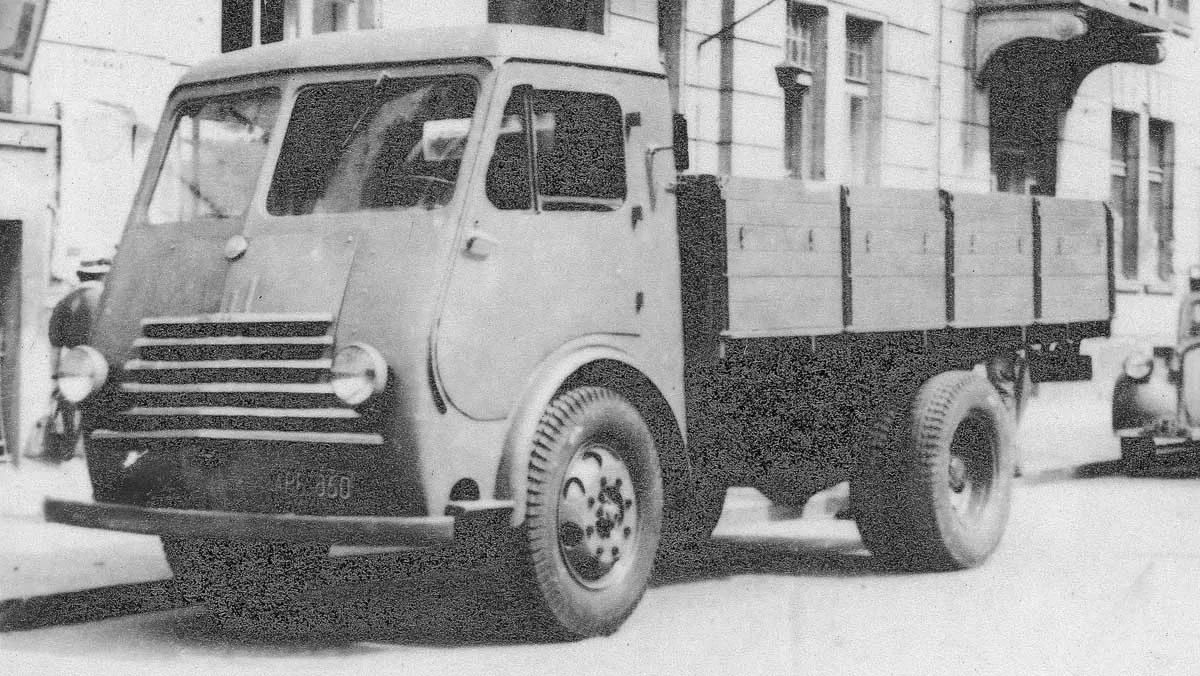 Do Muzeum Techniki i Komunikacji w Szczecinie trafił unikat. To pierwszy polski samochód
