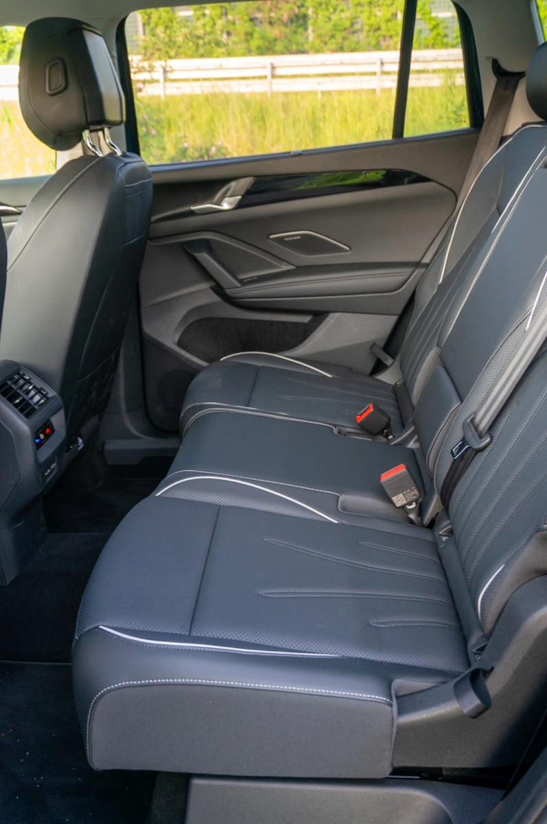 https://cdn-ab.spidersweb.pl/2025/10/volkswagen-tayron-test-20.jpg