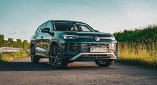 Volkswagenowi Tayronowi za 297 740 zł życzę szybkiego końca Touarega. Bez tego problem, szkoda
