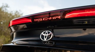 Chińskie auto wyprzedza Toyotę C-HR. Odpowiedzią jest 50 tys. zł