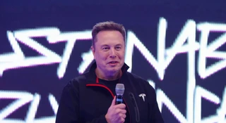 Kupujcie Tesle, prędziutko. Inaczej Elon nie dostanie biliona dolarów