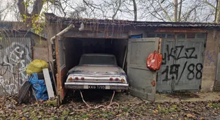 Zajrzał do garażu. Był w szoku i wrócił z lawetą