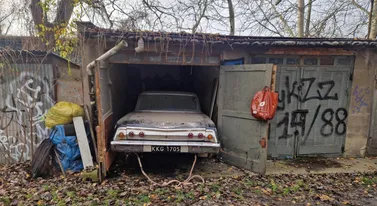 Zajrzał do garażu. Był w szoku i wrócił z lawetą