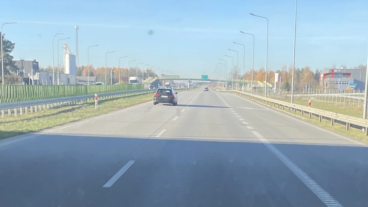 Nie macie pojęcia o ruchu prawostronnym. Mam na to dowody fotograficzne