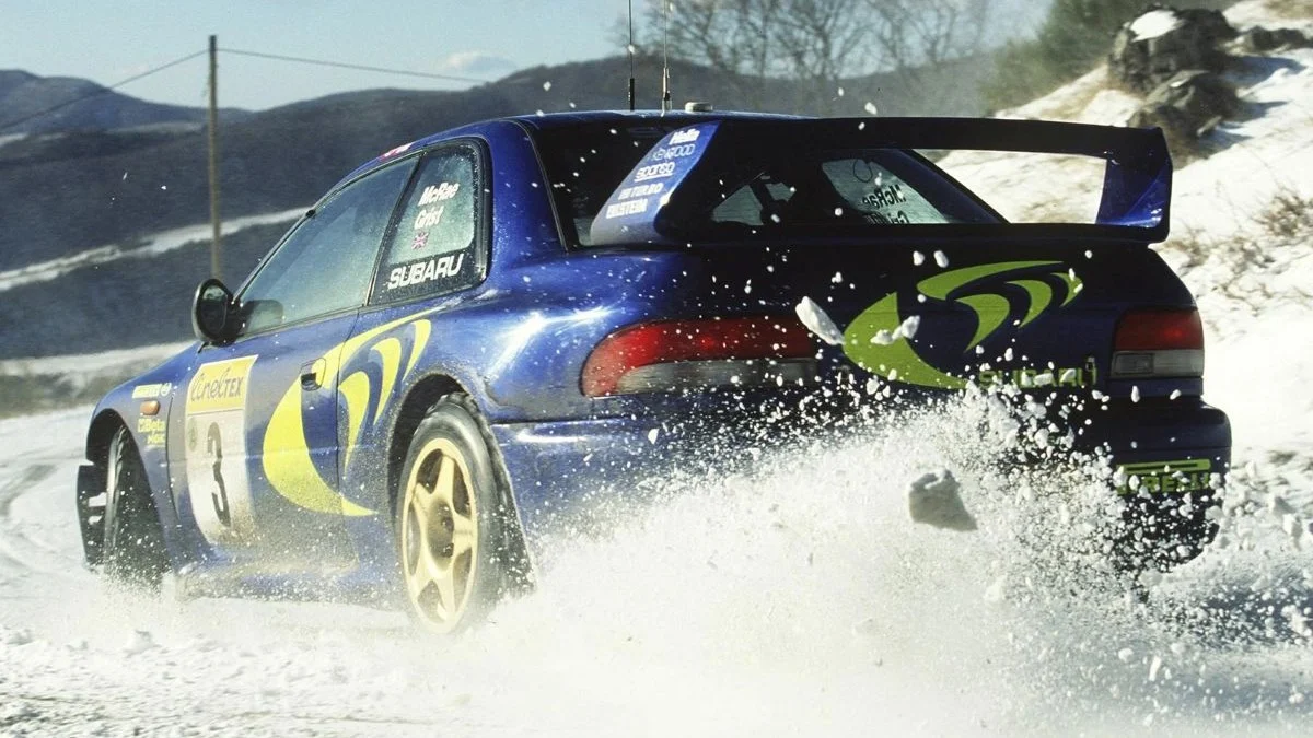 Mandat za drift: co w 2025 roku grozi za jeżdżenie bokiem? Przeczytaj zanim ruszysz na parking