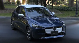 Mazda2 ciągle żywa. Poszukaliśmy jej wszędzie