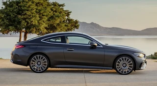 Ten Mercedes się udał. Nawet nie wiedzą, co w nim zmienić