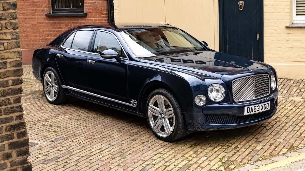 Karol – człowiek, który jeździł Bentleyem. Teraz możecie nim pojeździć i wy