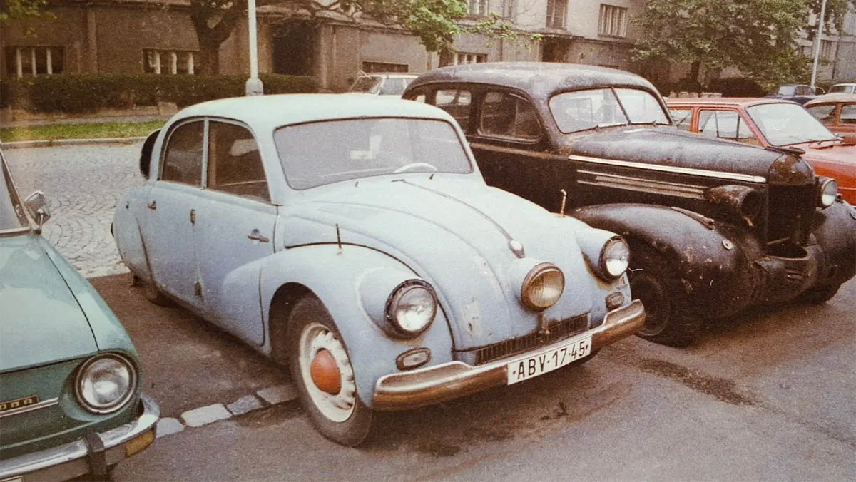 Pojechał do Pragi robić zdjęcia starych aut. Skończył mu się film