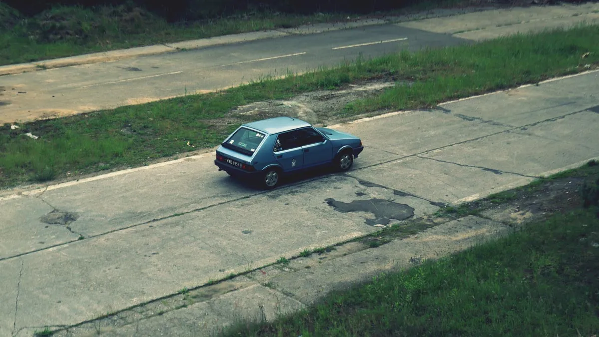 Kiedyś ten węzeł był potężny. Dzisiaj ukrywa się w lesie i jest idealny na zlot