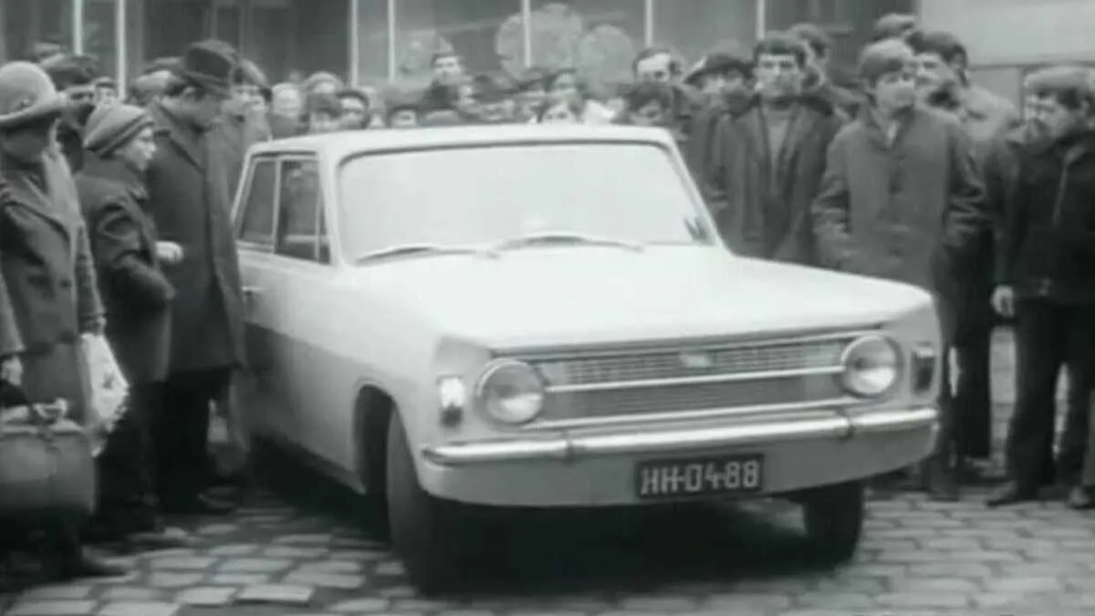 W PRL powstał samochód z płyt pilśniowych. Miał być odpowiedzią na zachodnie licencje