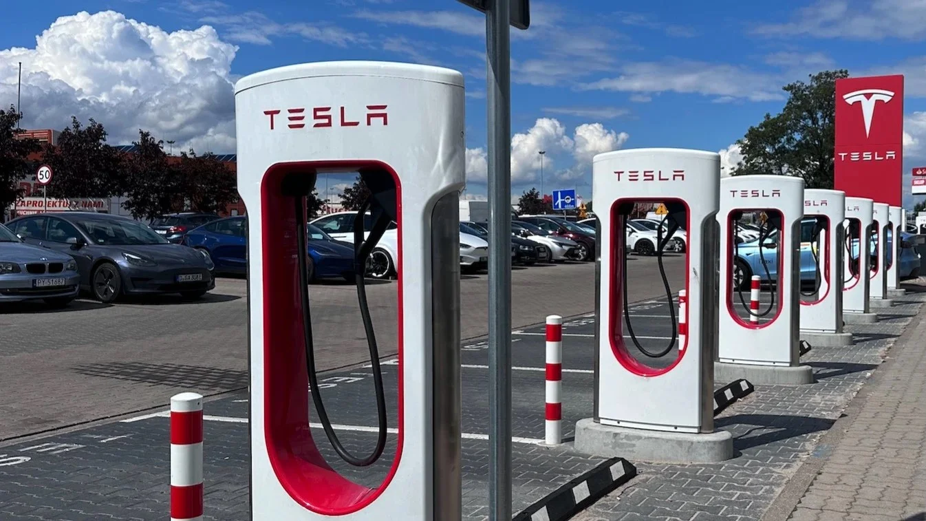 Powrót darmowego ładowania do Tesli. Wybrane modele